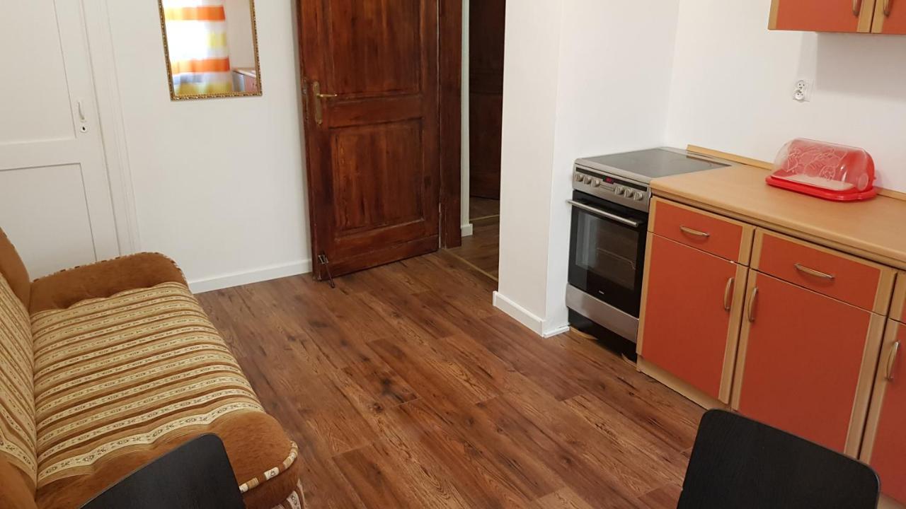 Apartment Mieszkanie Przy Chrzanowskiego *